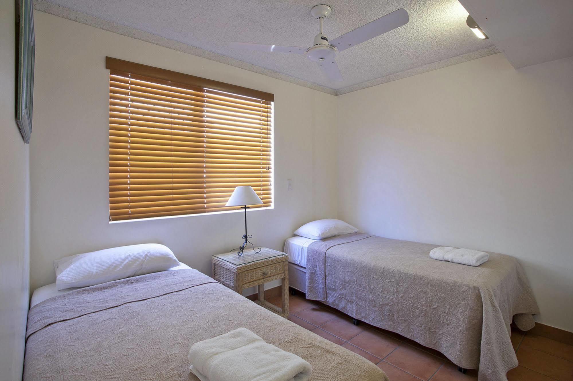 Motel Cayman Quays Noosaville Esterno foto